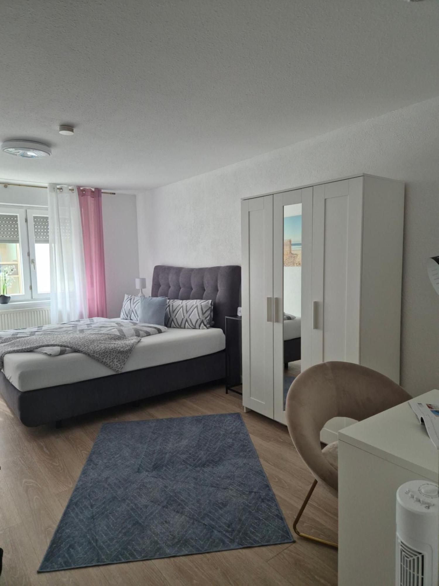 Ferienwohnung Ella - Direkt Am Bodensee Фридрихсхафен Екстериор снимка