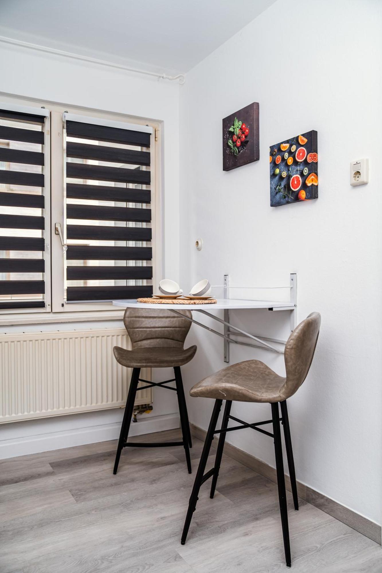 Ferienwohnung Ella - Direkt Am Bodensee Фридрихсхафен Екстериор снимка