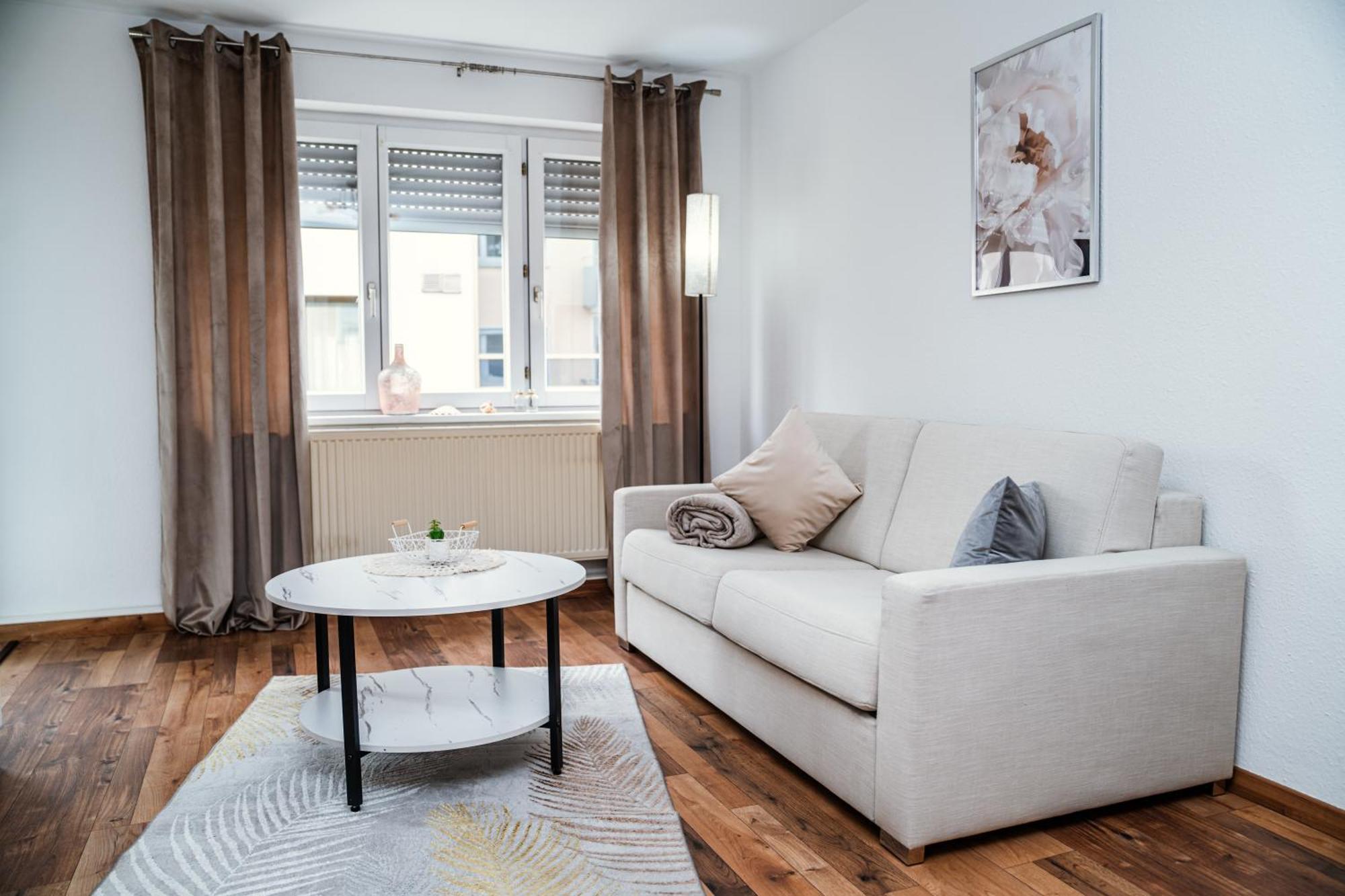 Ferienwohnung Ella - Direkt Am Bodensee Фридрихсхафен Екстериор снимка