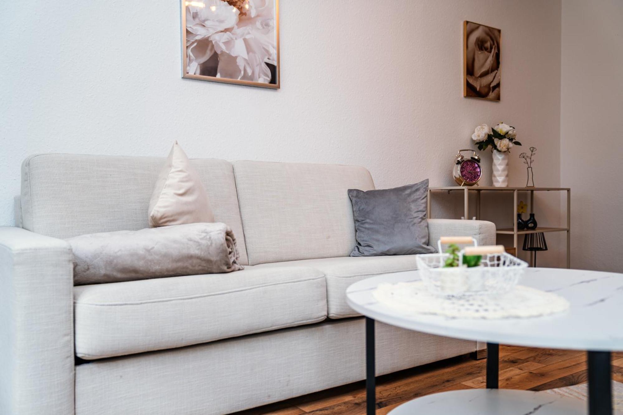 Ferienwohnung Ella - Direkt Am Bodensee Фридрихсхафен Екстериор снимка