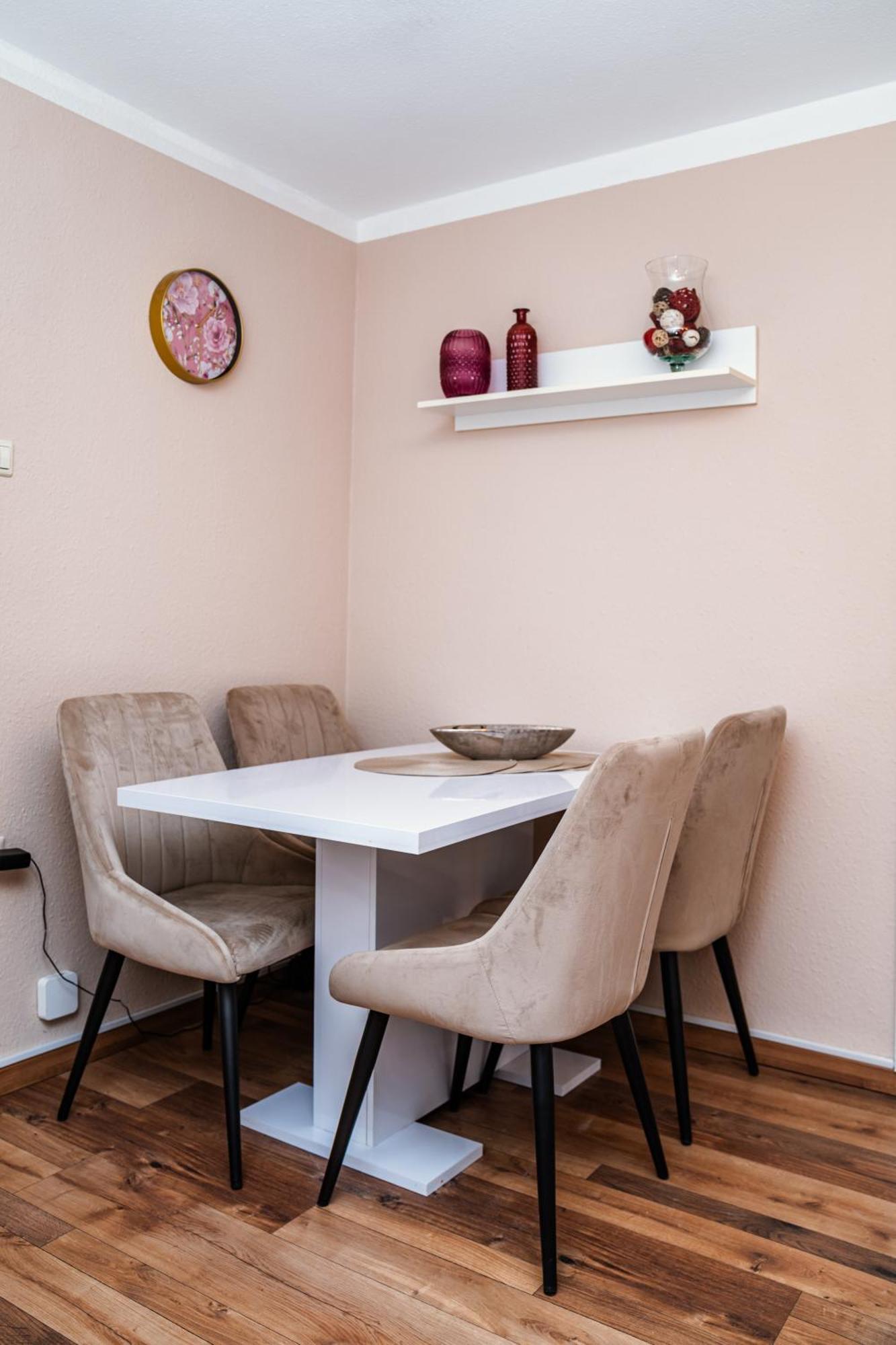 Ferienwohnung Ella - Direkt Am Bodensee Фридрихсхафен Екстериор снимка