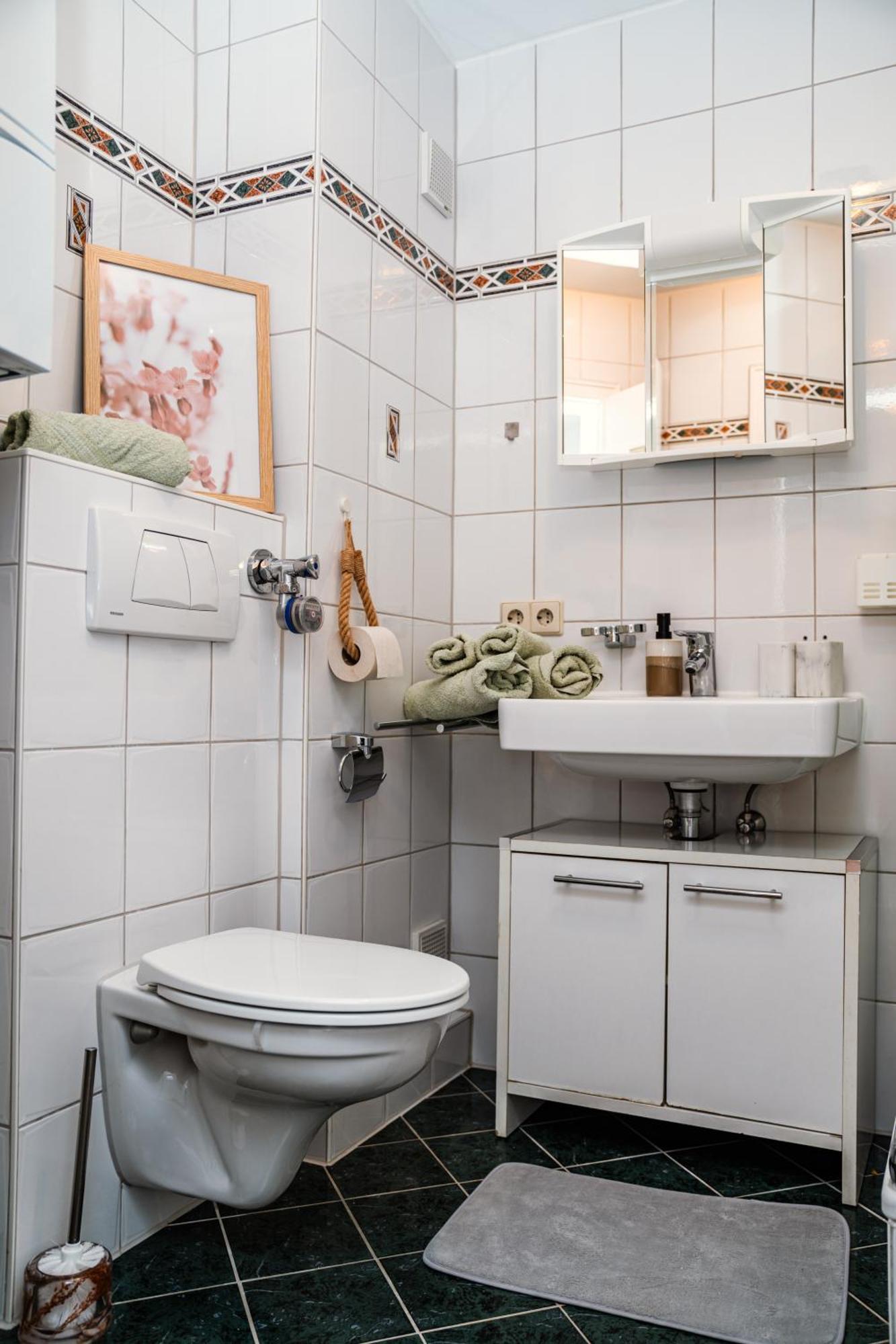 Ferienwohnung Ella - Direkt Am Bodensee Фридрихсхафен Екстериор снимка
