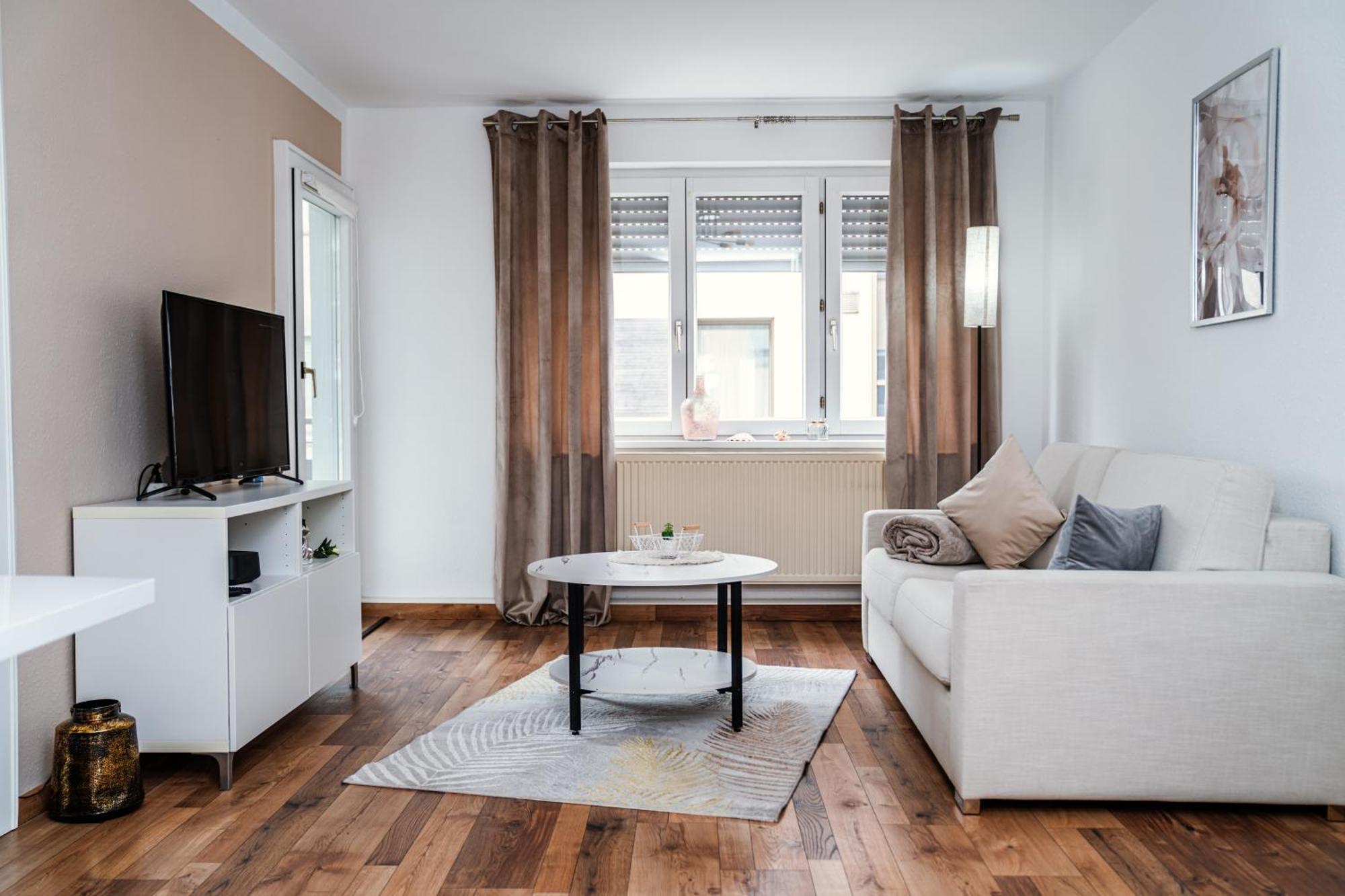 Ferienwohnung Ella - Direkt Am Bodensee Фридрихсхафен Екстериор снимка
